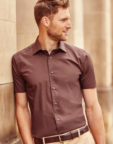 Körperbetontes Stretch-Hemd